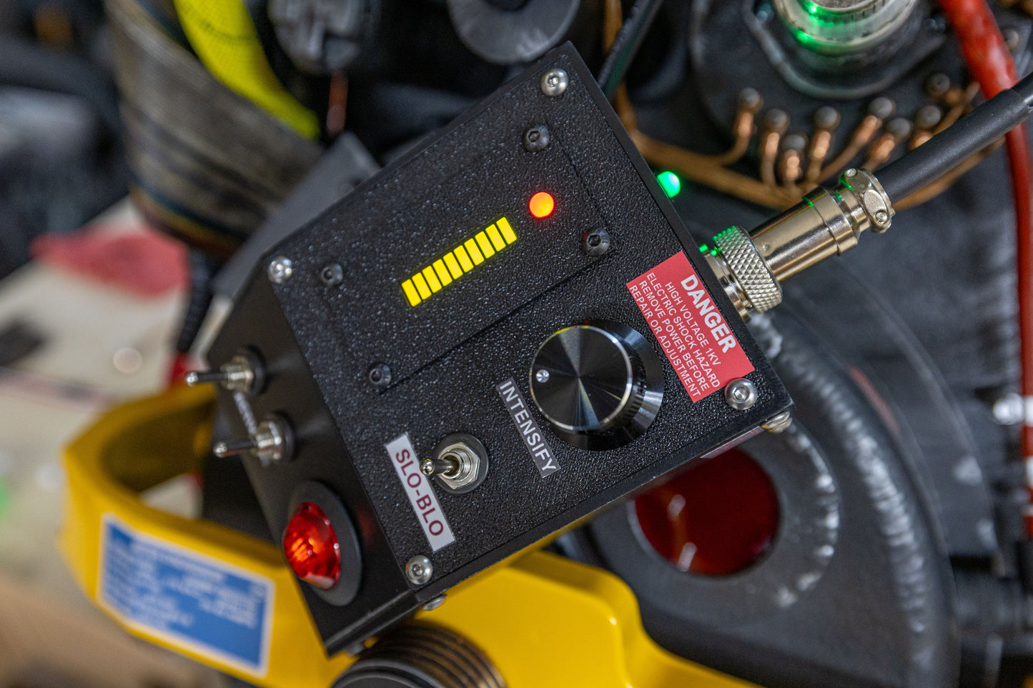 Ghostbusters Attenuator 2.0 with Universal Proton Pack on/off and manual vent control - Adam Savage Inspired
