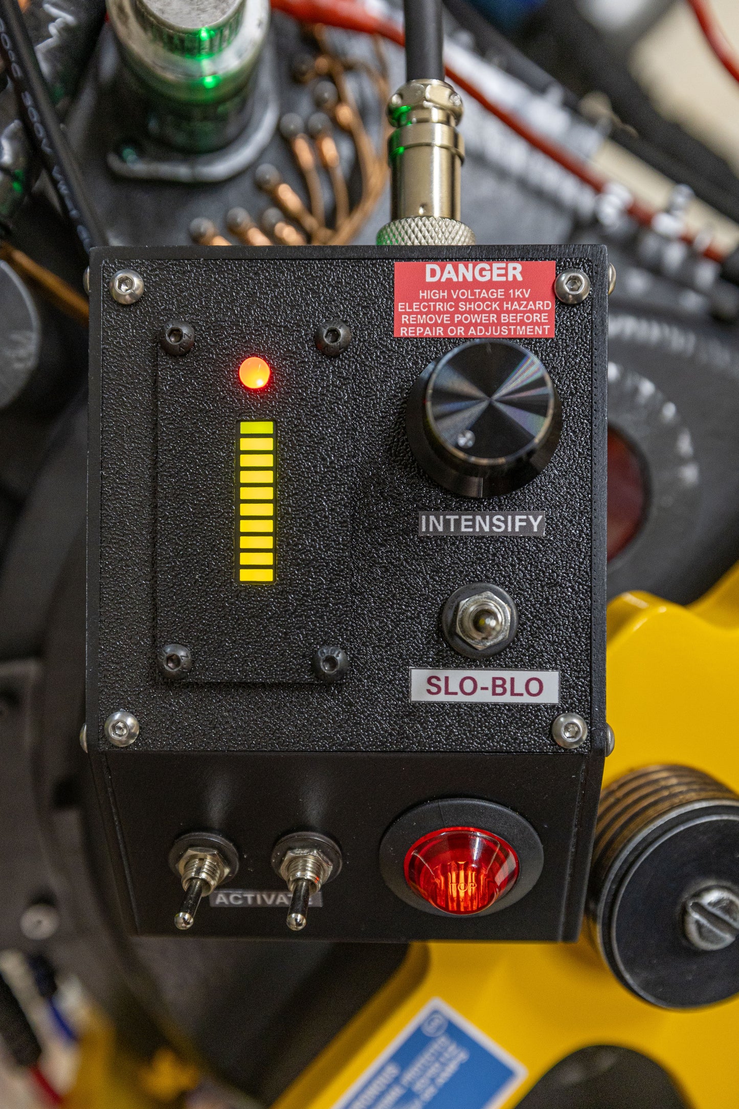 Ghostbusters Attenuator 2.0 with Universal Proton Pack on/off and manual vent control - Adam Savage Inspired