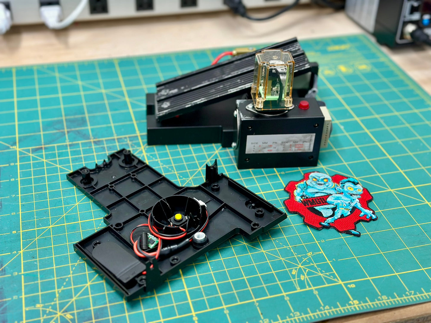 Haslab Trap pedal foot remote for Ghost Trap Fogger - The ORIGINAL universal remote activation switch